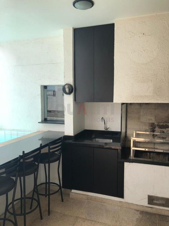 Apartamento Cobertura à Venda em Moema.