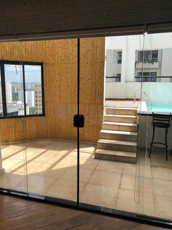 Apartamento Cobertura à Venda em Moema.