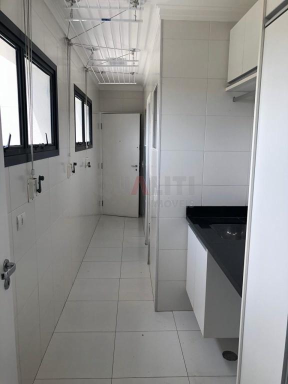 Apartamento Cobertura à Venda em Moema.