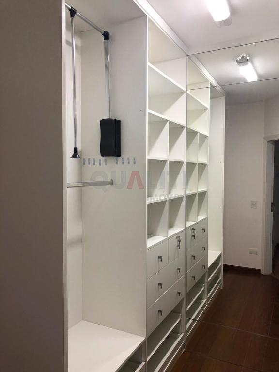 Apartamento Cobertura à Venda em Moema.
