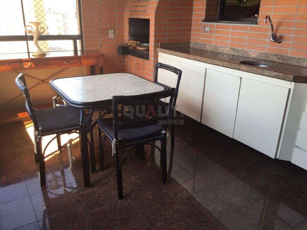 Apartamento 4 dormitórios com 2 suítes em Moema São Paulo