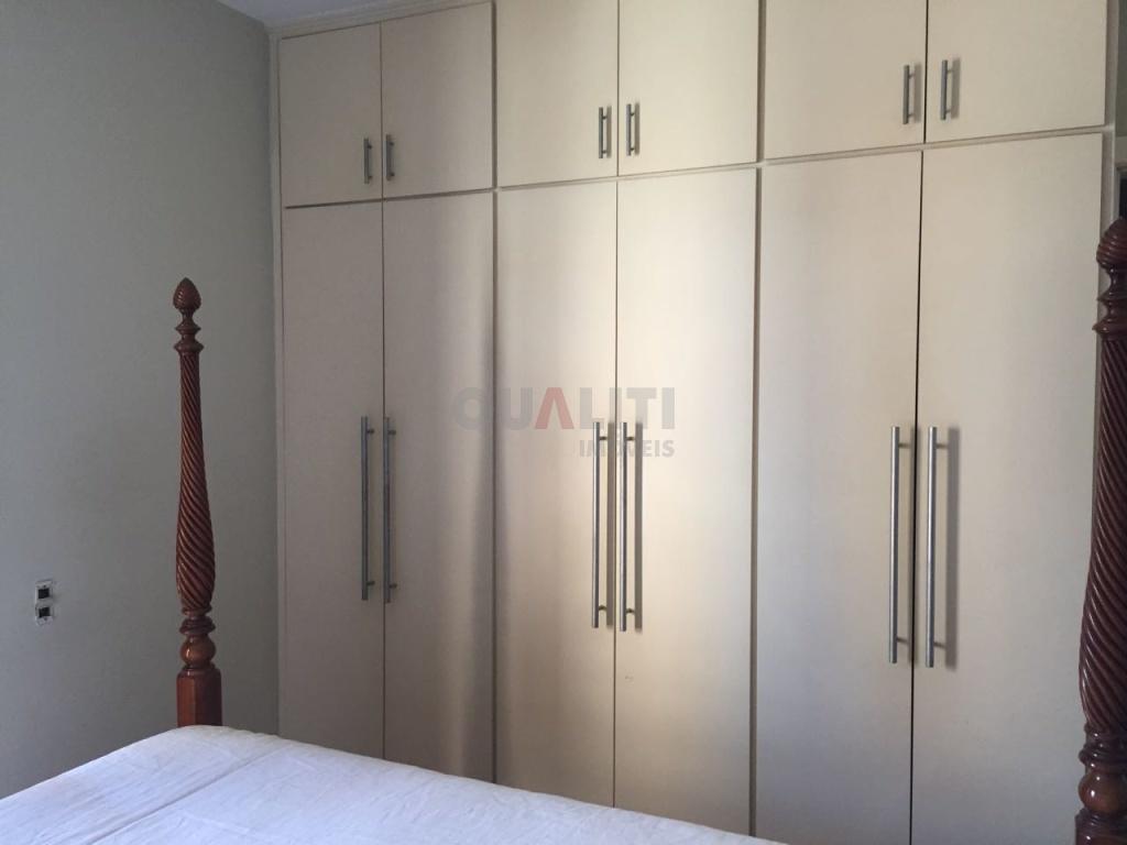 Apartamento 4 dormitórios com 2 suítes em Moema São Paulo