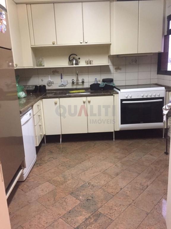 Apartamento 4 dormitórios com 2 suítes em Moema São Paulo