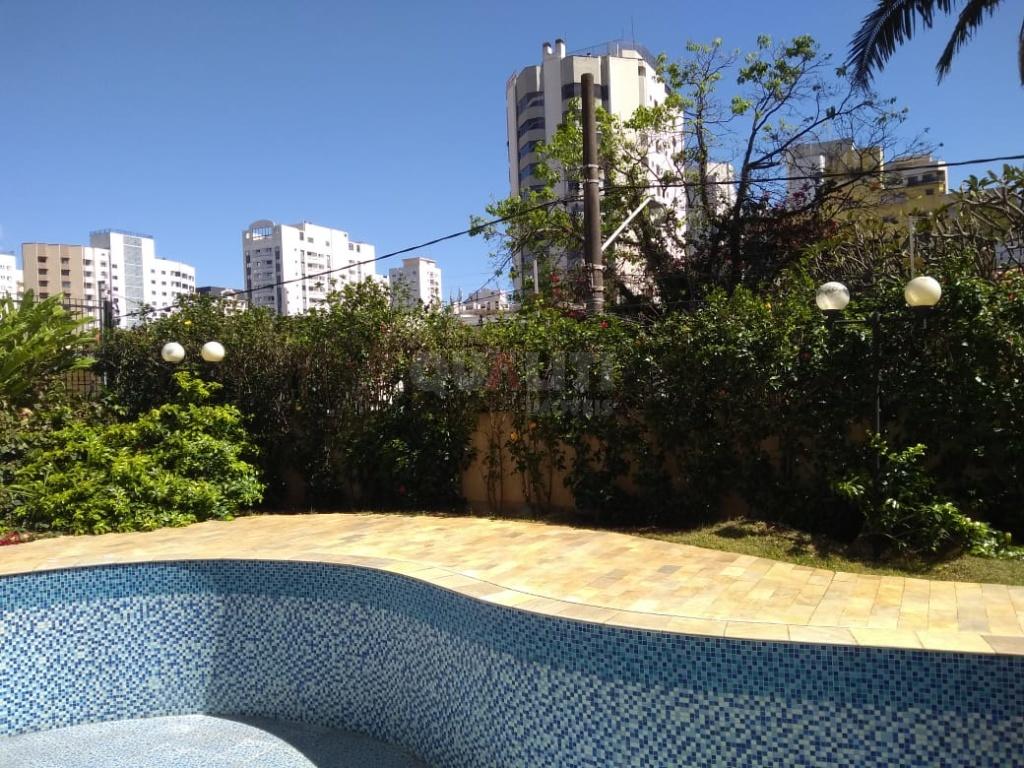 Apartamento à venda com 4 dormitórios, 2 suítes 3 vagas em Moema