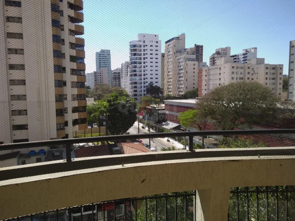 Apartamento à venda com 4 dormitórios, 2 suítes 3 vagas em Moema