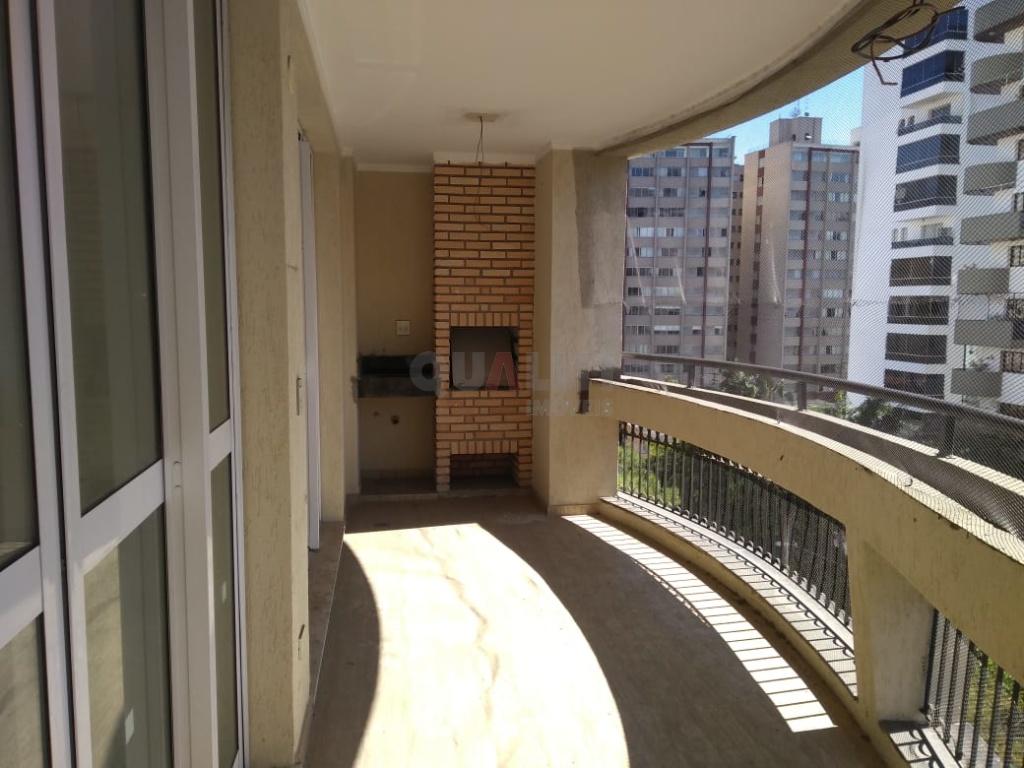 Apartamento à venda com 4 dormitórios, 2 suítes 3 vagas em Moema