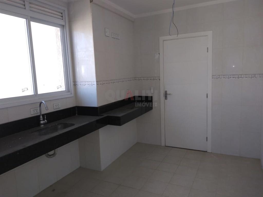 Apartamento à venda com 4 dormitórios, 2 suítes 3 vagas em Moema