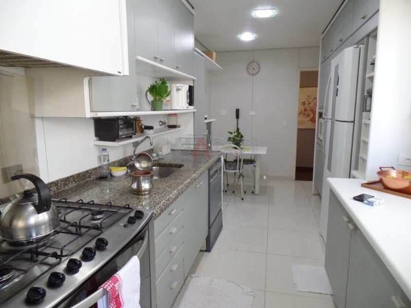 Apartamento para venda em Moema, fora da rota, com 176 m², 4 dormitórios, lazer completo, oportunidade!!