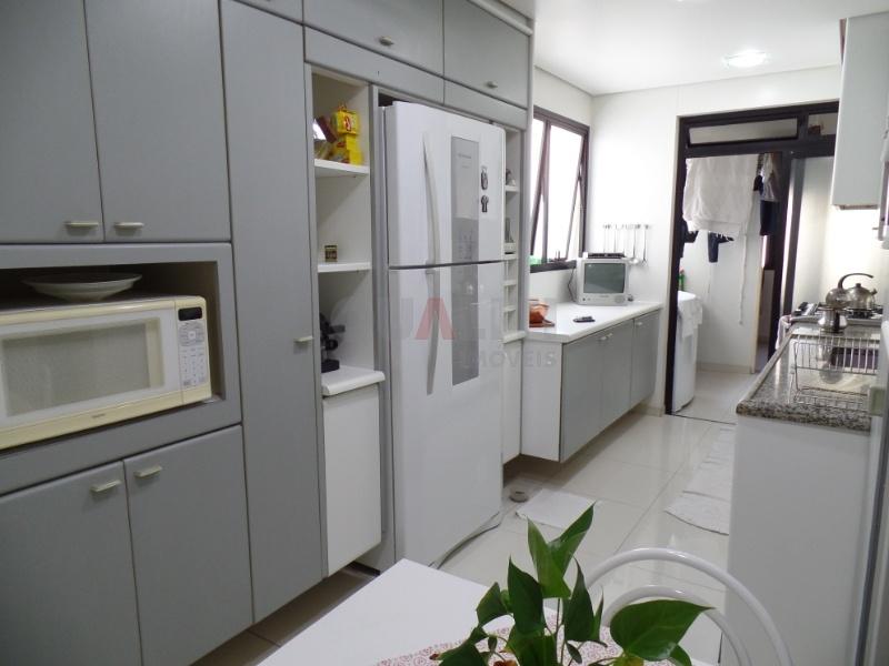 Apartamento para venda em Moema, fora da rota, com 176 m², 4 dormitórios, lazer completo, oportunidade!!