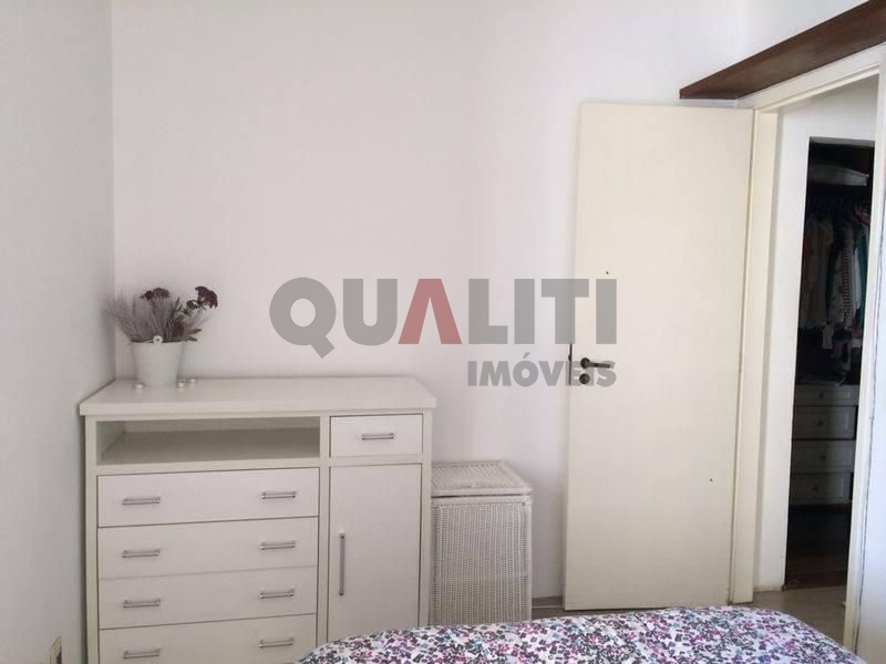 Apartamento semi-mobiliado com 45 m², 1 quarto e 1 vaga em Moema Pássaros