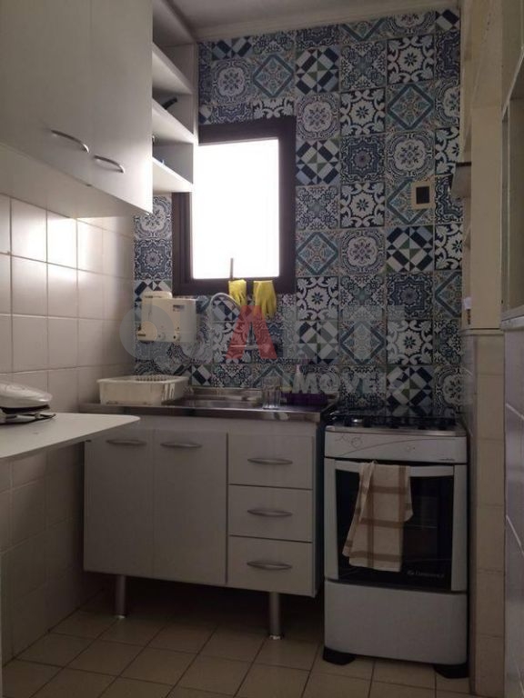 Apartamento semi-mobiliado com 45 m², 1 quarto e 1 vaga em Moema Pássaros