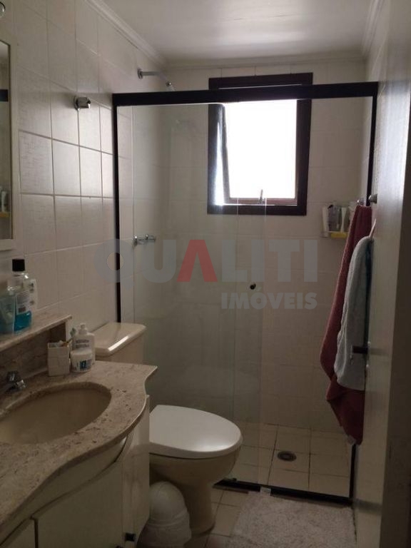 Apartamento semi-mobiliado com 45 m², 1 quarto e 1 vaga em Moema Pássaros