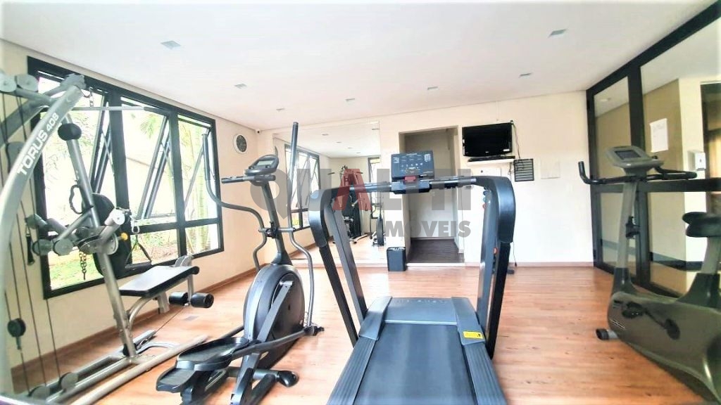 Apartamento semi-mobiliado com 45 m², 1 quarto e 1 vaga em Moema Pássaros