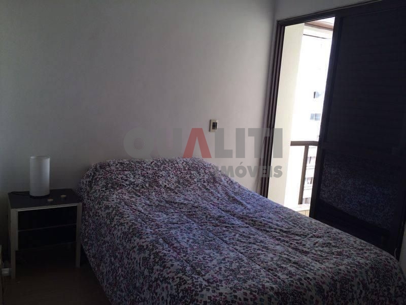 Apartamento semi-mobiliado com 45 m², 1 quarto e 1 vaga em Moema Pássaros