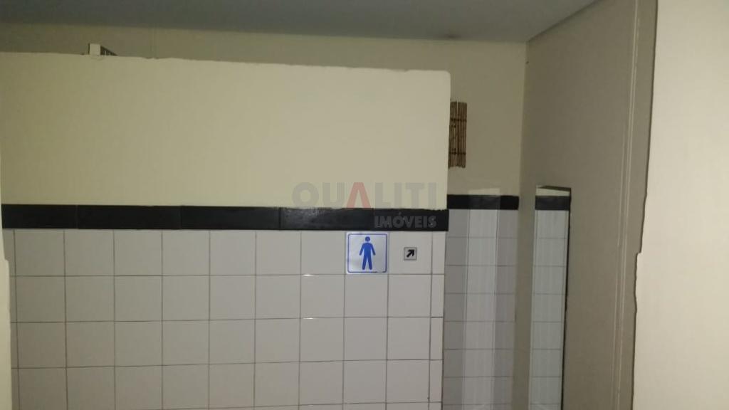 Casa comercial para locação no Brooklin, 1 vaga de garagem, 2 banheiros