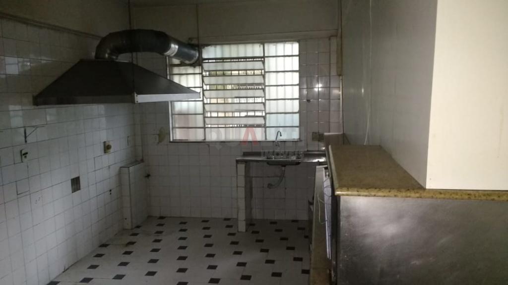 Casa comercial para locação no Brooklin, 1 vaga de garagem, 2 banheiros