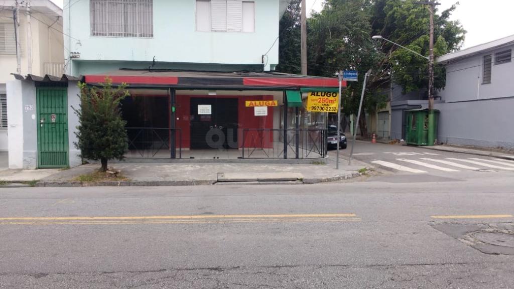 Casa comercial para locação no Brooklin, 1 vaga de garagem, 2 banheiros