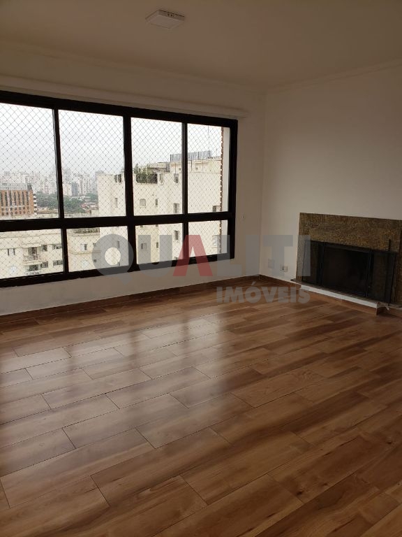Cobertura duplex para venda em Moema com 184 m², 3 quartos sendo 2 suítes, 2 vagas, lazer e vista panorâmica, oportunidade!