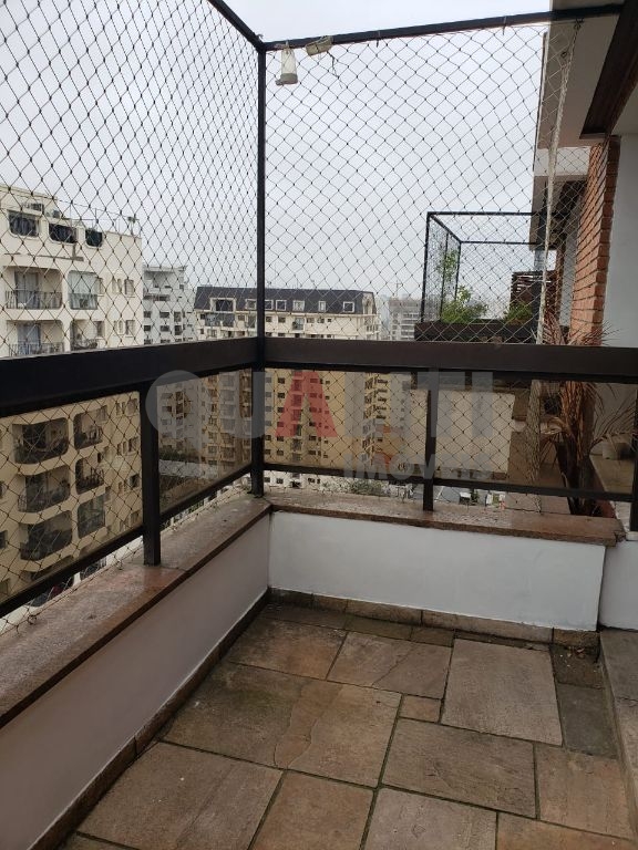 Cobertura duplex para venda em Moema com 184 m², 3 quartos sendo 2 suítes, 2 vagas, lazer e vista panorâmica, oportunidade!