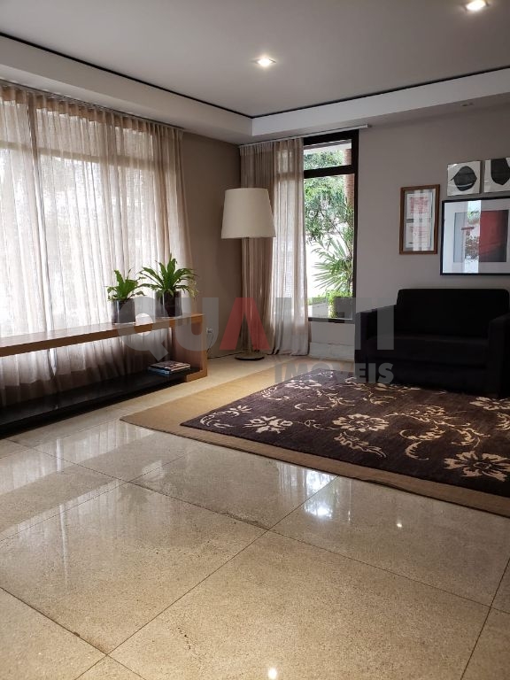 Cobertura duplex para venda em Moema com 184 m², 3 quartos sendo 2 suítes, 2 vagas, lazer e vista panorâmica, oportunidade!
