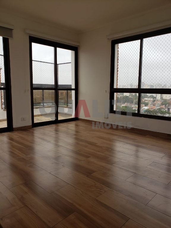 Cobertura duplex para venda em Moema com 184 m², 3 quartos sendo 2 suítes, 2 vagas, lazer e vista panorâmica, oportunidade!