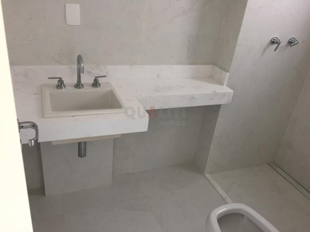 Apto alto padrão, novo, próx Metrô, com 3 suítes, 4 vagas, 192 m² e lazer para venda no Campo Belo.