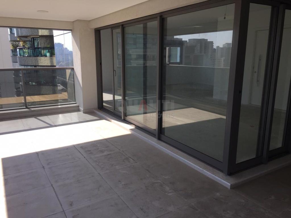 Apto alto padrão, novo, próx Metrô, com 3 suítes, 4 vagas, 192 m² e lazer para venda no Campo Belo.