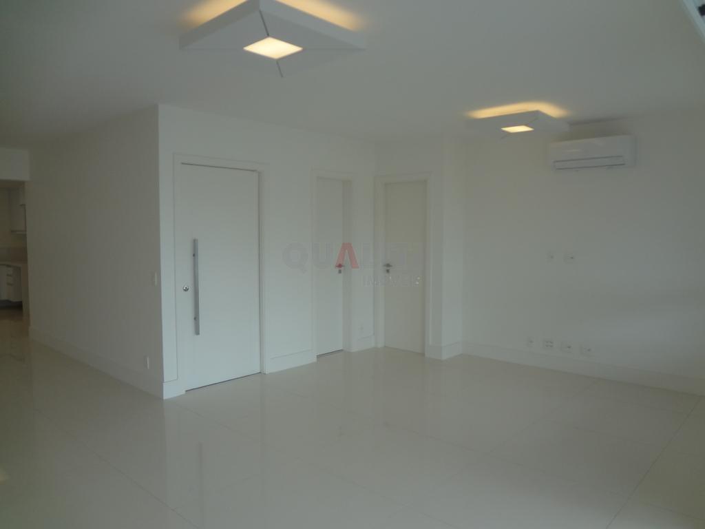 Apto alto padrão, novo, próx Metrô, com 3 suítes, 4 vagas, 192 m² e lazer para venda no Campo Belo.