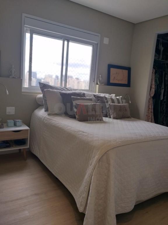 Apartamento para Venda no Brooklin com 138 m², com 3 quartos, 3 suítes e 3 vagas.