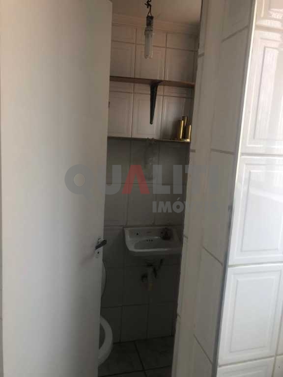 Apartamento com 62 m² para Venda e Locação com 2 dormitórios, 2 banheiros, 1 vaga, em Moema Pássaros
