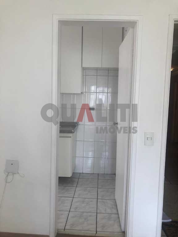 Apartamento com 62 m² para Venda e Locação com 2 dormitórios, 2 banheiros, 1 vaga, em Moema Pássaros
