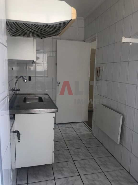 Apartamento com 62 m² para Venda e Locação com 2 dormitórios, 2 banheiros, 1 vaga, em Moema Pássaros