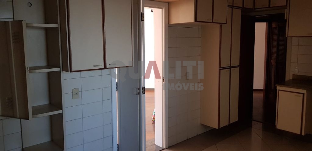 Apartamento para Venda com 147 m², com 4 dormitórios, 2 suítes, 3 vagas de garagem em Moema Índios.