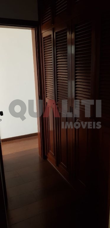 Apartamento para Venda com 147 m², com 4 dormitórios, 2 suítes, 3 vagas de garagem em Moema Índios.