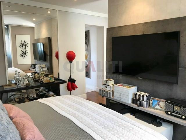 Apartamento mobiliado para Locação, 78 m², 1 suíte, closet, sacada, 2 vagas na Vila Nova Conceição