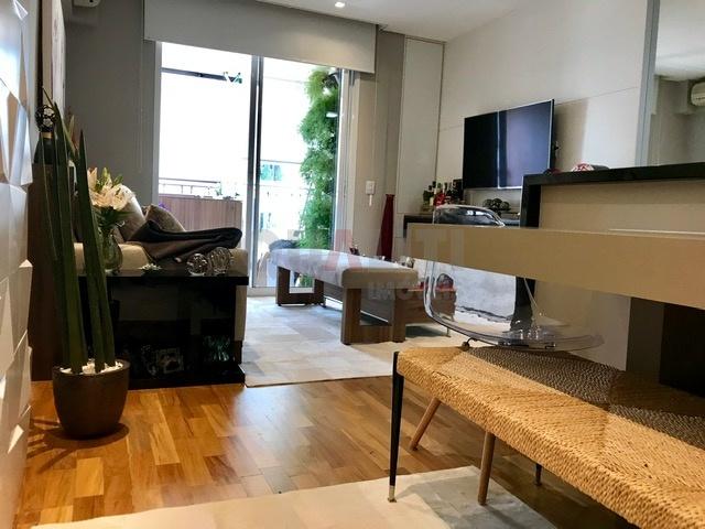 Apartamento mobiliado para Locação, 78 m², 1 suíte, closet, sacada, 2 vagas na Vila Nova Conceição