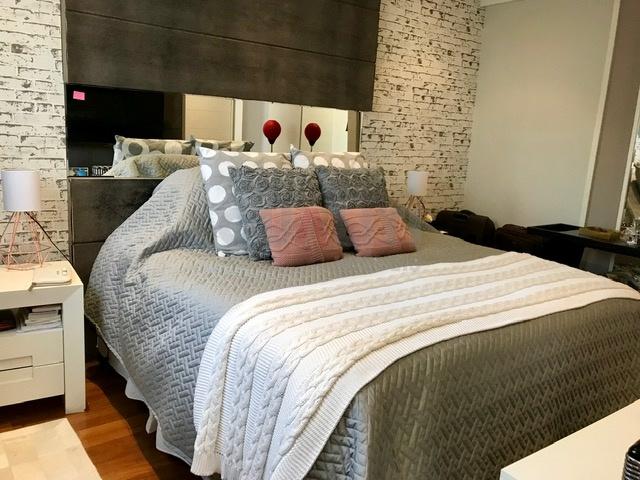 Apartamento mobiliado para Locação, 78 m², 1 suíte, closet, sacada, 2 vagas na Vila Nova Conceição