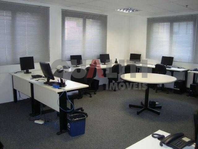 Ótima sala comercial em Moema !