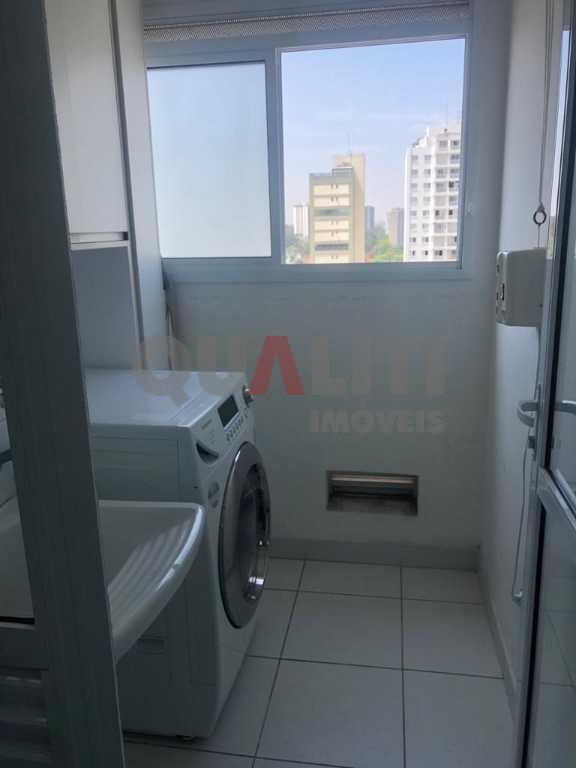 Ótimo apartamento localizado em Santo Amaro !
