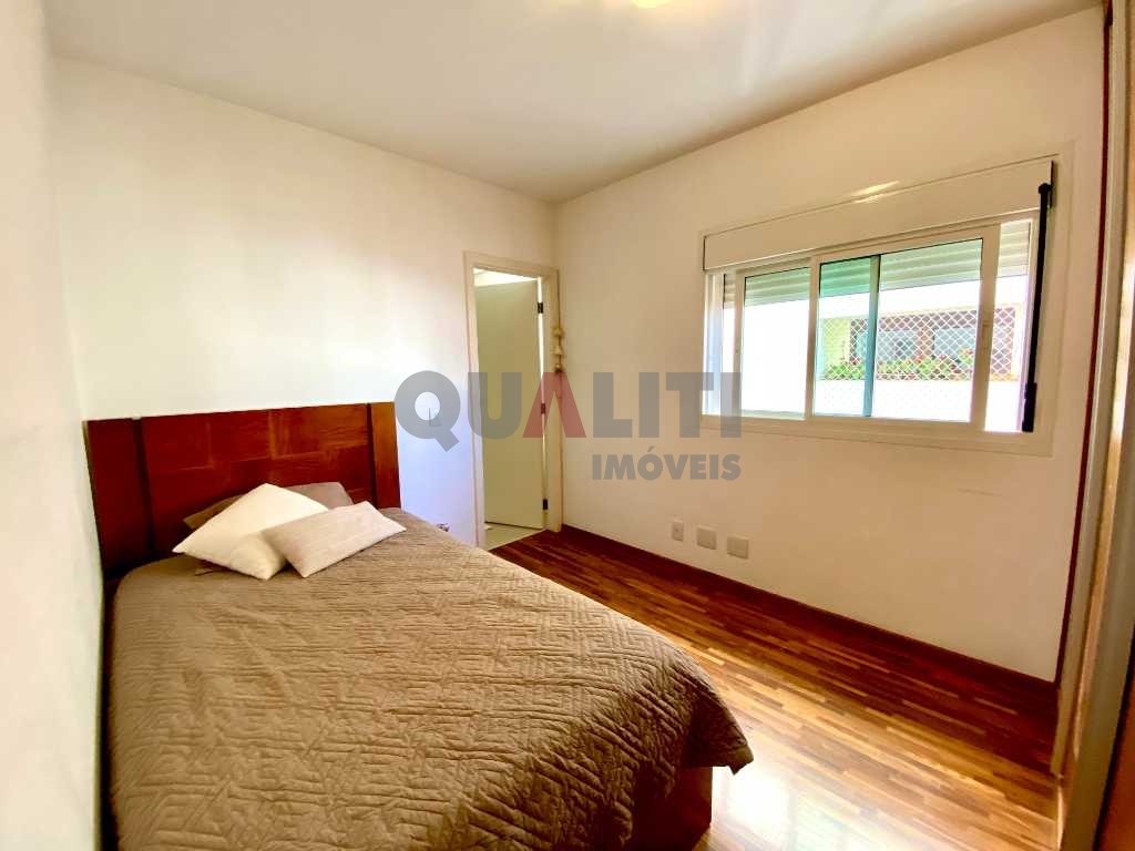 Ótimo Apartamento localizado no Campo Belo !