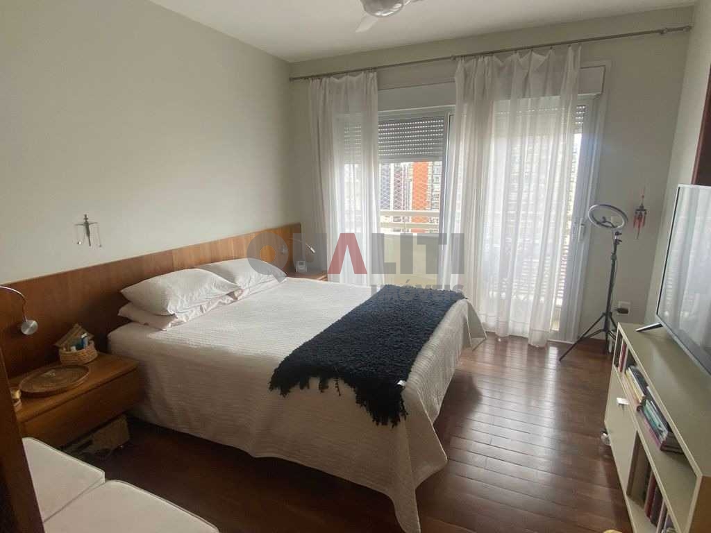Apartamento em Moema, 3 dorm, 2 vagas de garagem Moema Indios.