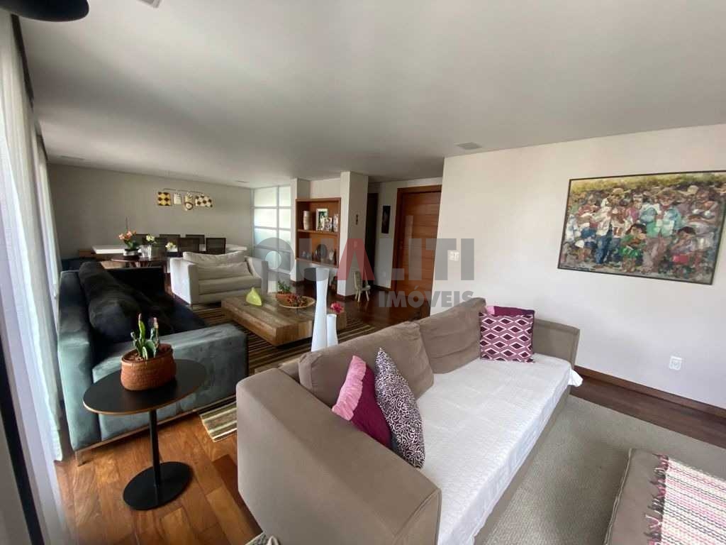 Apartamento em Moema, 3 dorm, 2 vagas de garagem Moema Indios.