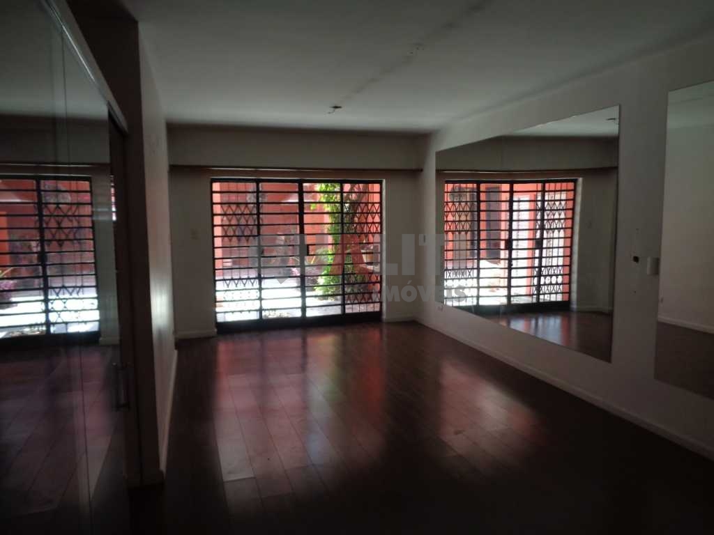 Casa para venda no Campo Belo Exelente.