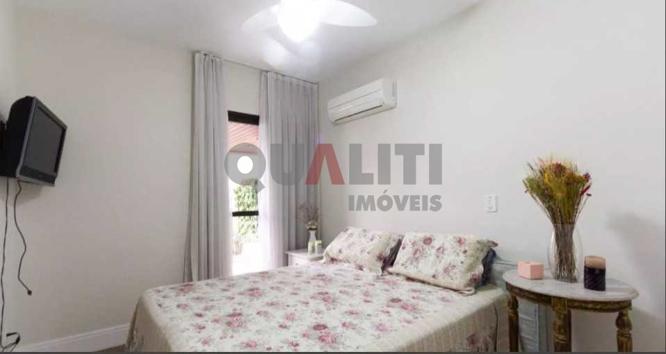 Apartamento para venda com 180 m², fora de rota, com 4 suítes, closets, 3 vagas na Vila Uberabinha.