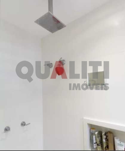 Apartamento para venda com 180 m², fora de rota, com 4 suítes, closets, 3 vagas na Vila Uberabinha.