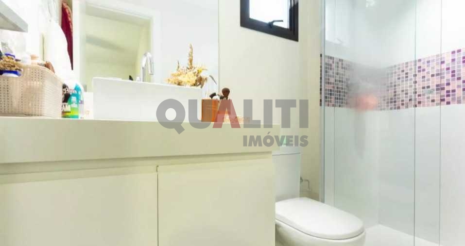 Apartamento para venda com 180 m², fora de rota, com 4 suítes, closets, 3 vagas na Vila Uberabinha.
