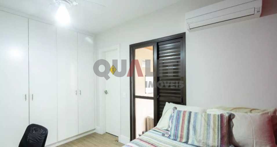 Apartamento para venda com 180 m², fora de rota, com 4 suítes, closets, 3 vagas na Vila Uberabinha.
