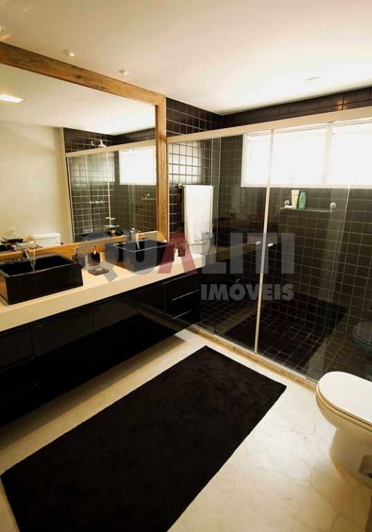 Apartamento duplex para locação na Vila Olímpia com lazer, ao lado do Shopping Vila Olimpia.