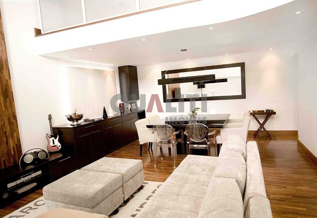 Apartamento duplex para locação na Vila Olímpia com lazer, ao lado do Shopping Vila Olimpia.