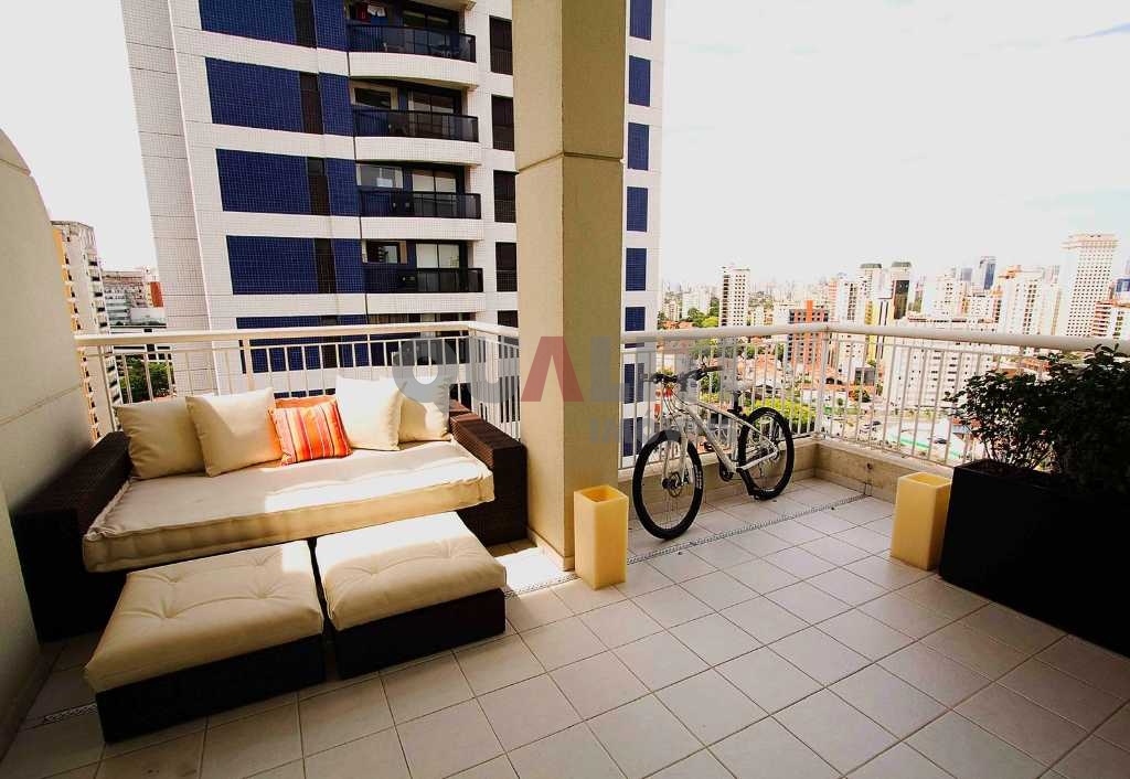 Apartamento duplex para locação na Vila Olímpia com lazer, ao lado do Shopping Vila Olimpia.